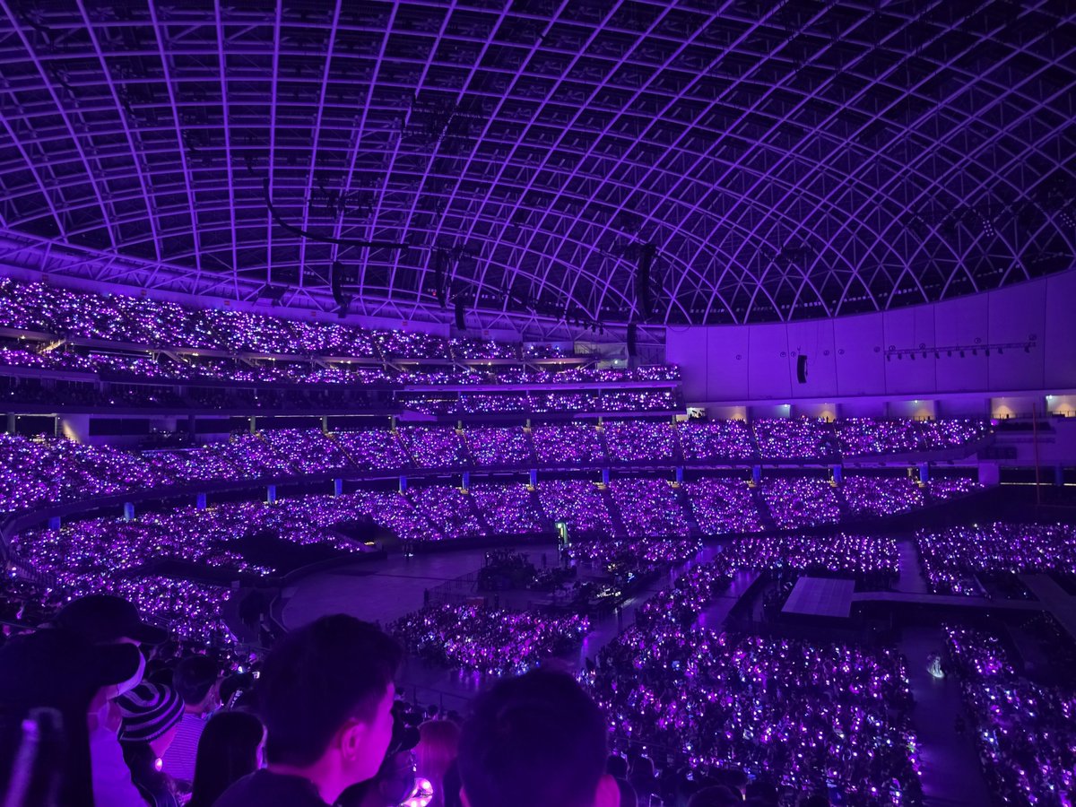 wntrult's tweet photo. aespa concerts are so fucking beautiful https://t.co/Wi8qG2PyP1