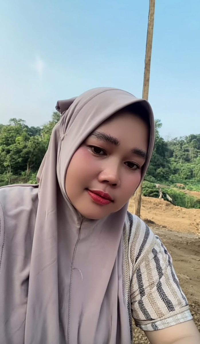 rikaad93's tweet photo. pagi ini kita di sini dulu ya https://t.co/uoOYyUIr4i