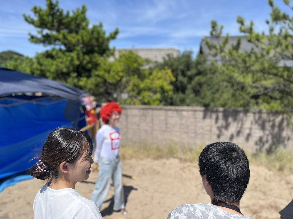 oden_circle's tweet photo. 行ってきました　広い海
ならぬ　広いプール！

台風の影響で変更ありましたが、
アツイ一日を過ごしました

お昼は、やっぱりカレーライス！
そして…

#春から名大 
#春から金城
#春から名古屋
#ボランティアサークル

忘れちゃ　いけない　スイカ割り！

体験参加受付中 https://t.co/KysUTBn937