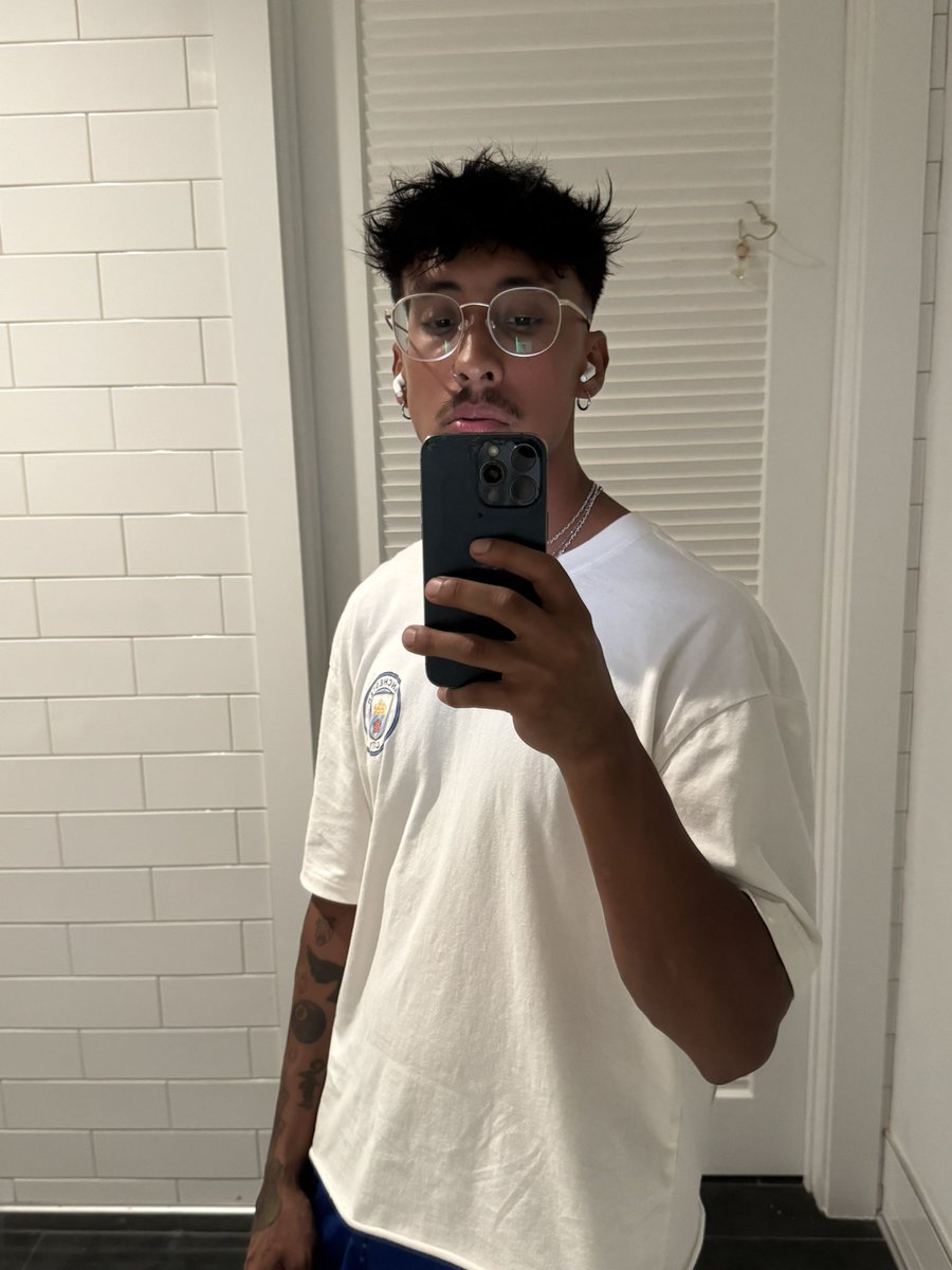 Joshlxpk's tweet photo. Me 🥶 https://t.co/56PJGqWsQq