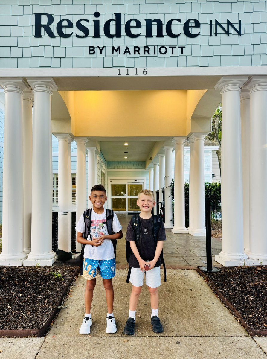 CoachAB34's tweet photo. Still settling in. Life keeps happening. Blessings keep coming. Can’t wait to see what day 2 brings for these 2 big boys. #BeingButler #marriottpoints #frontporch #blessedbeyondmeasure
#firstdayfits 🌴🏀🤩 https://t.co/Bi9pGnQNhW