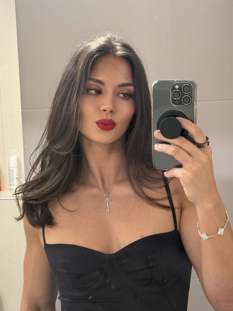 vladigalagan's tweet photo. fierce💋✨ https://t.co/e4uwQBwZ0r