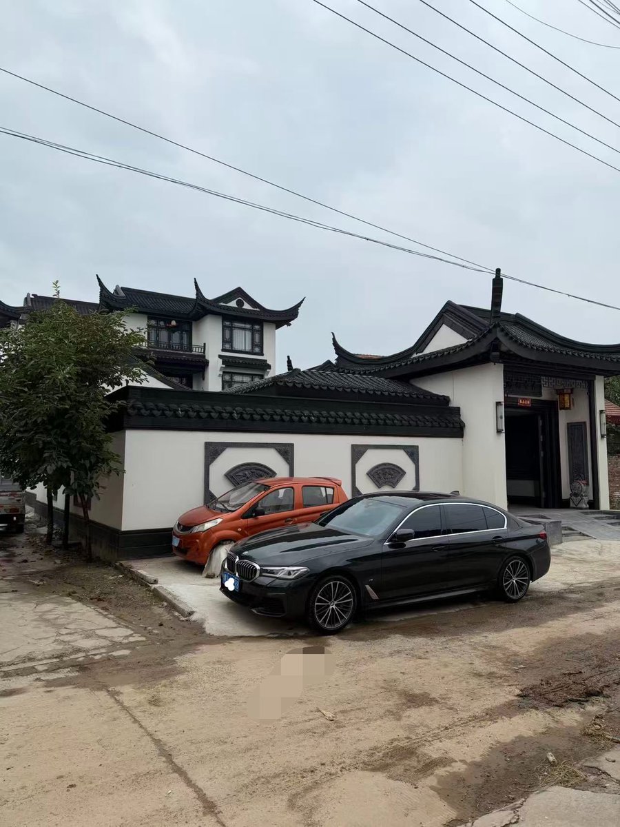 Sizhe_bitcat's tweet photo. 炒币这些年赚的钱都砸到这个宅子里面了

铁子们我现在穷的要去进厂打螺丝了🫠 https://t.co/dQF1yZqxs7