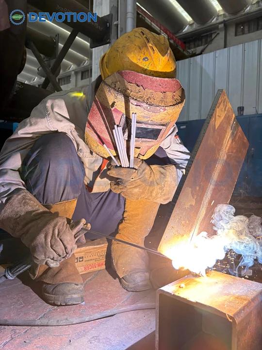 Devotion379's tweet photo. Manual Arc Welding is an important welding process in boiler manufacturing, especially for structural components, connections, and areas requiring precise and flexible welding operations
📩 Contact us to learn more about our industrial boiler solutions.
#DevotionBoiler https://t.co/IIFSmLp6z9