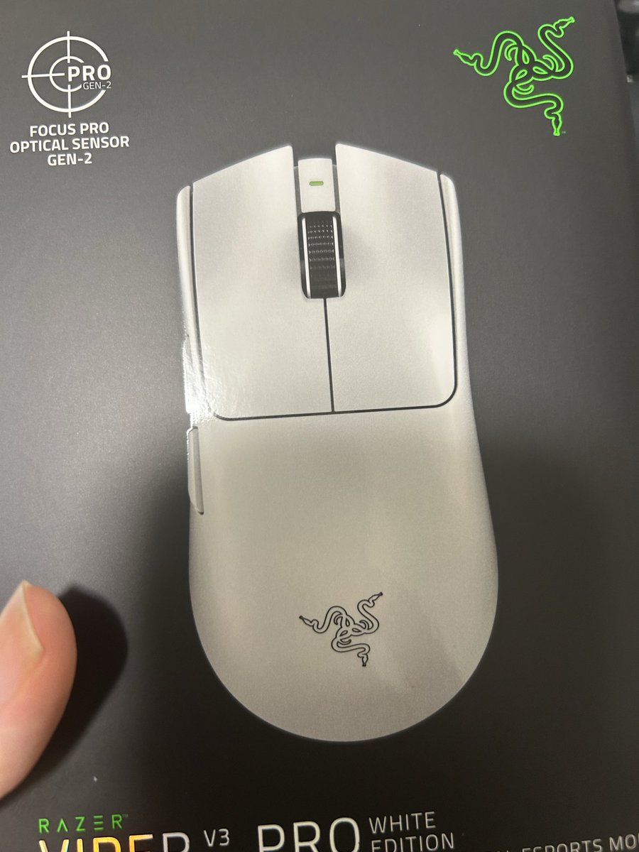 tattat414's tweet photo. マウス届いた！サイドボタンとホイール壊れてて300rrだったのでこれで3000rrくらい行くと思う https://t.co/7ANlyyu5RX