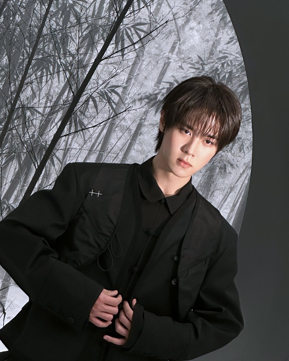 WayV_official's tweet photo. Boom💥

EVERYTHING, ALL AT ONCE, NEO
https://t.co/K8oziWjjLn 

#WayV #鸢 #KUN
#WayV_VisionWings
#NCT_10TH_ANNIVERSARY https://t.co/bBfBw8Cn6P