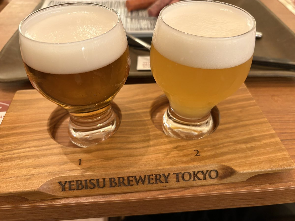 07tomo04's tweet photo. ESPのあとは恵比寿へ
やっぱりお酒好きな友達と飲む昼ビールは最高です🍻 https://t.co/GLjf4xZ2Fa