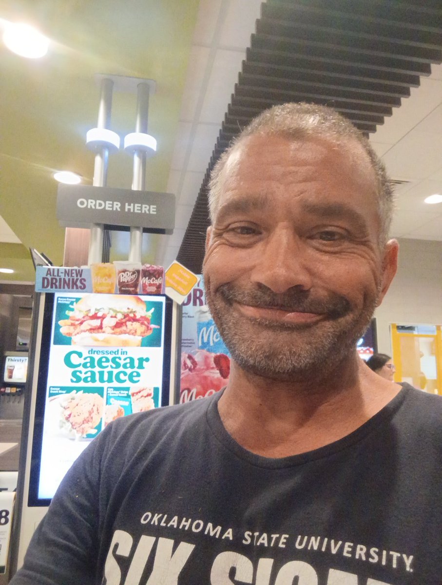gooddaddy2246's tweet photo. This is the real Christopher John CHRIS Webb at the McDonald's in Checotah Oklahoma https://t.co/AguQ70RwUi