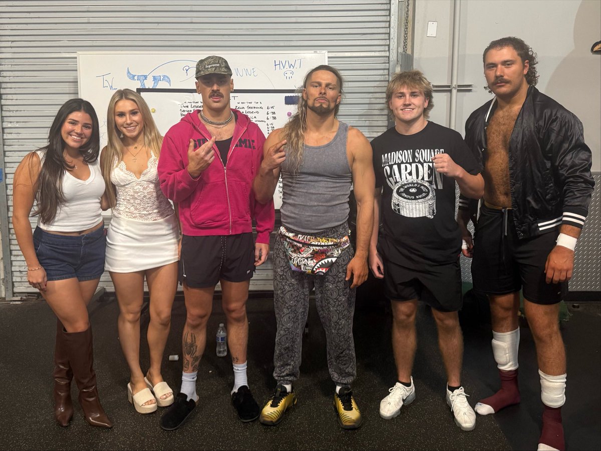 LexisKingWWE's tweet photo. We already setup the f’n chairs… https://t.co/J1DzR0MgXc