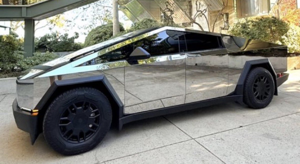 MeBeingMike's tweet photo. #Cybertruck owners: Which PPF Wrap/Finish would you do? #Tesla https://t.co/zUyaUZOIiu