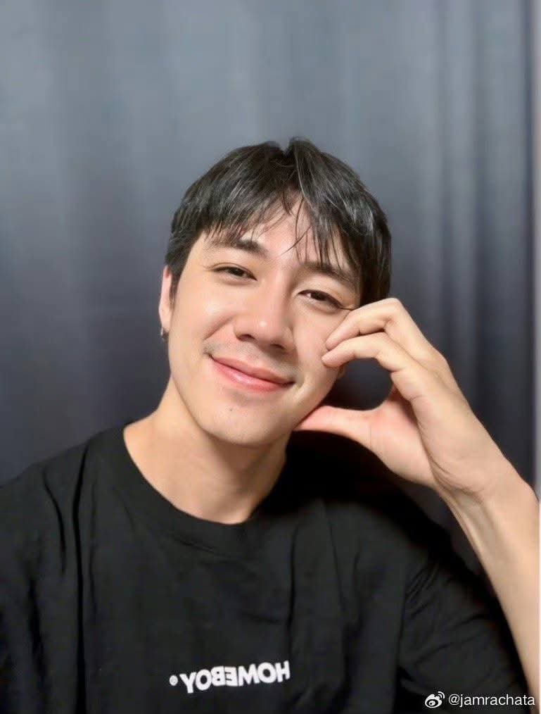 mgwe_mgwe29's tweet photo. ✨อรุณสวัสดิ์คร้าบ คิดถึงน้าาาา🥹
@RachataJam
#คิดถึงเฮียแจม
#แจมรชตะ #JamRachata https://t.co/oZbnug7icE