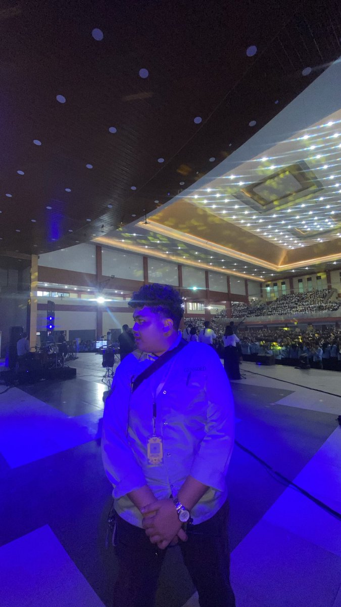 wulkuc's tweet photo. it's show time! (1) https://t.co/k3cOgwC21y