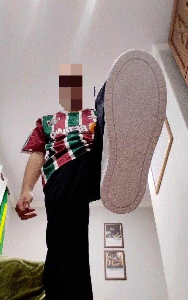 alphasantos_'s tweet photo. Tênis novo comprado com dinheiro de sub. Quem vai ser o primeiro a lamber a sola?

#maleFeet #soles #findom #master #sub #feet #cashmaster #footmaster #cashpig #finsub #foot #cashsub https://t.co/PWilY8c826