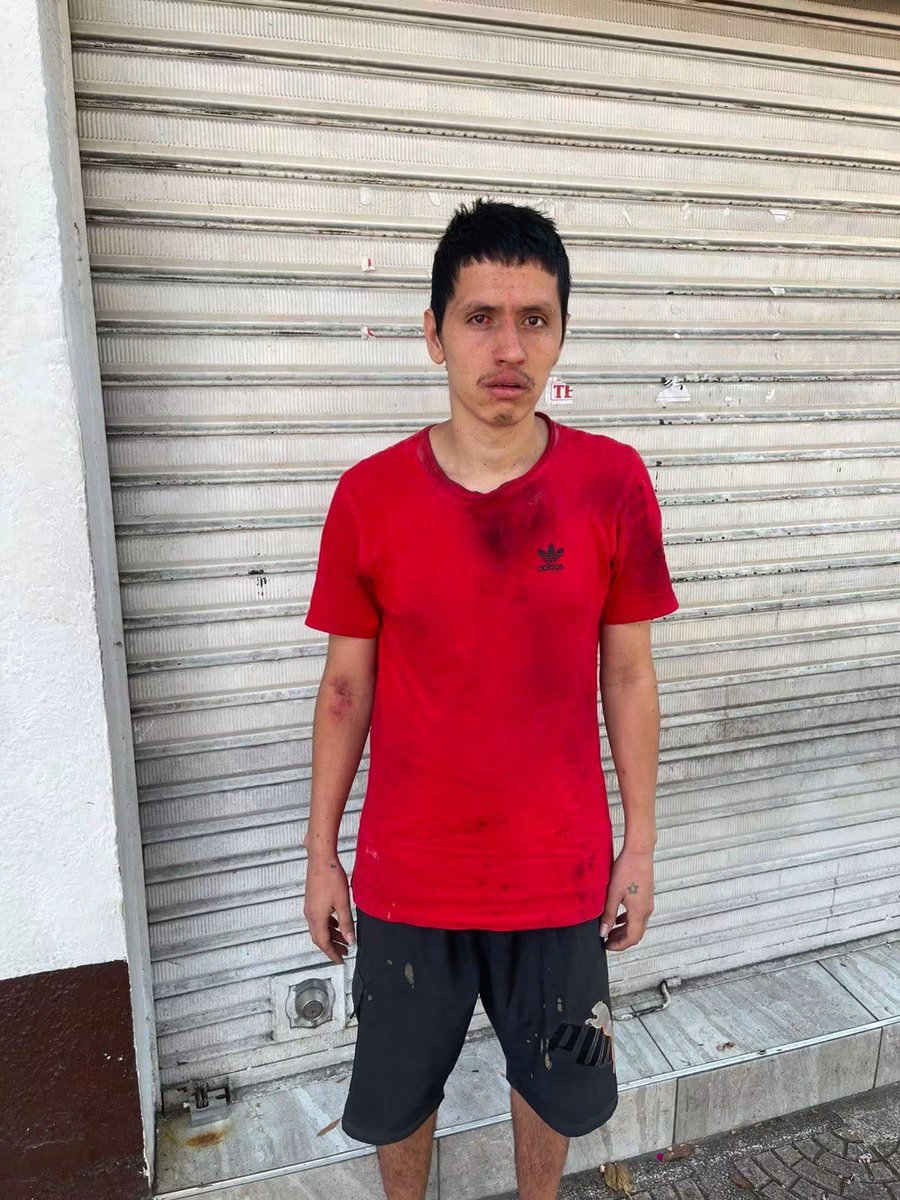 nicalibe's tweet photo. por fin fue hallado Julian A. Giraldo pero el hospital San Jorge de Pereira no lo ha querido atender a pesar de su estado crítico. él es paciente psiquiátrico, su medicación hace un mes fue cambiada y tiene varias lesiones en su cuerpo.

la hermana pide ayuda, por favor. 🙏🏽 https://t.co/owGpfEfzud