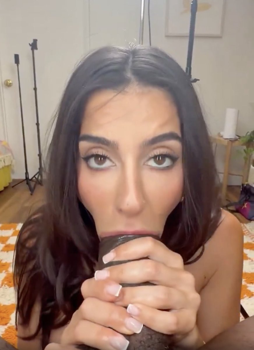 lenatheplug's tweet photo. Piping me includes this 🫣 https://t.co/6CY0UfY1NG