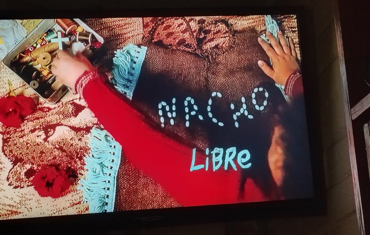 QueloqueHesho's tweet photo. Siempre es un buen momento para volver a ver está peli😁
Ayam ayam🎶
#Nacho
#Chancho
#HermanaEncarnación
#Eskeleto
😂 https://t.co/h0jyqhyY9n