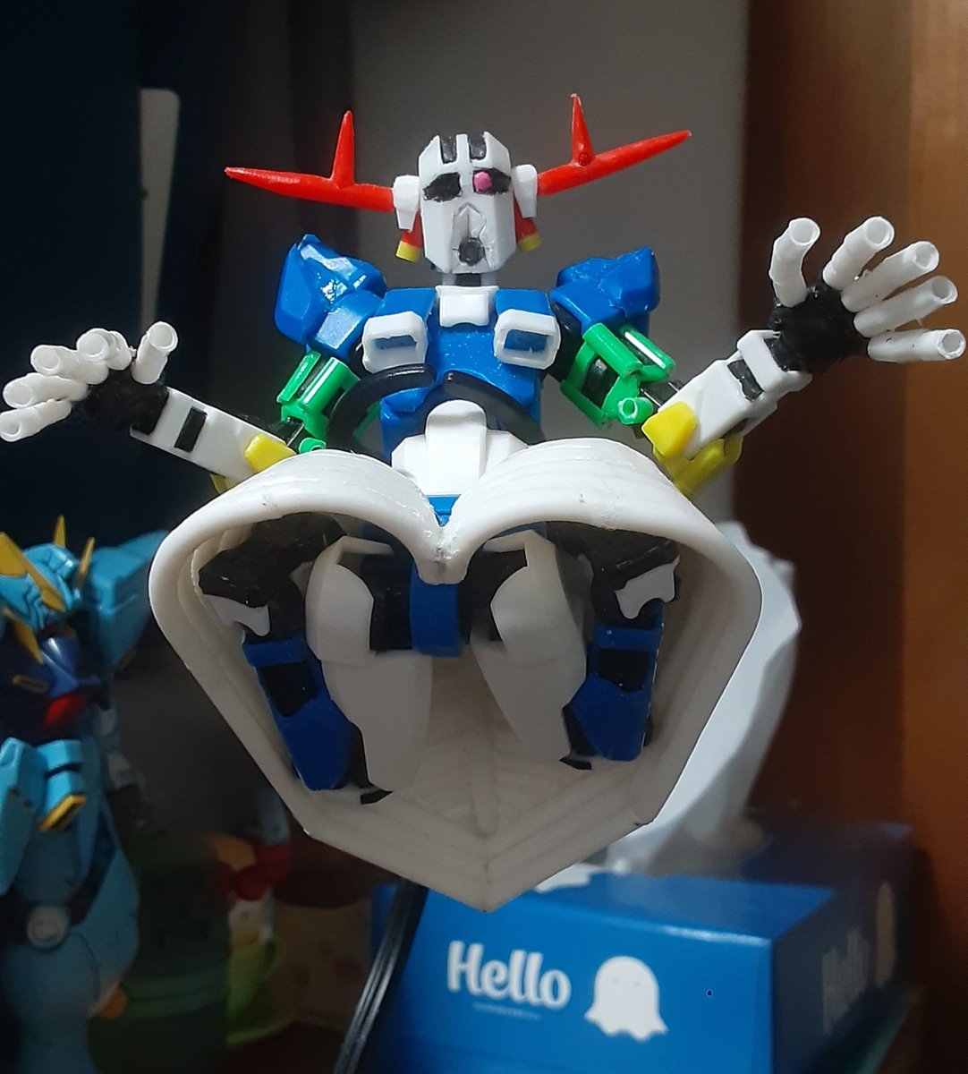 oqPpSH1ZhXLW4zA's tweet photo. #他人の持ってない模型を晒してみる
戦闘フィギュアで作ったジオング。
隠し足を持っていて違和感あるパーフェクトにもなれます(笑) https://t.co/XvtXZZ7t1N