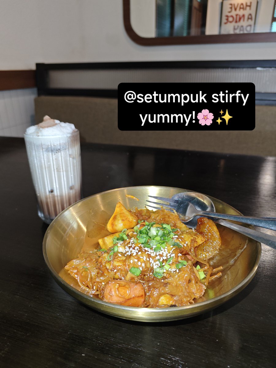 newtpotters's tweet photo. pagi yg sangat hiks hiks hiks 😭😭
daridulu donor darah &amp; MCU gapernah sekalipun sampe ditusuk berkali2" begini 😭😭😭😭😭

dah kl di malang BETTER ke RSSA aja!
rame sih, tapi at least nersnya pro.

untungnya ni lab deket setumpuk jd at least bs menghibur diri :"))) https://t.co/eJDXa3Lhhq
