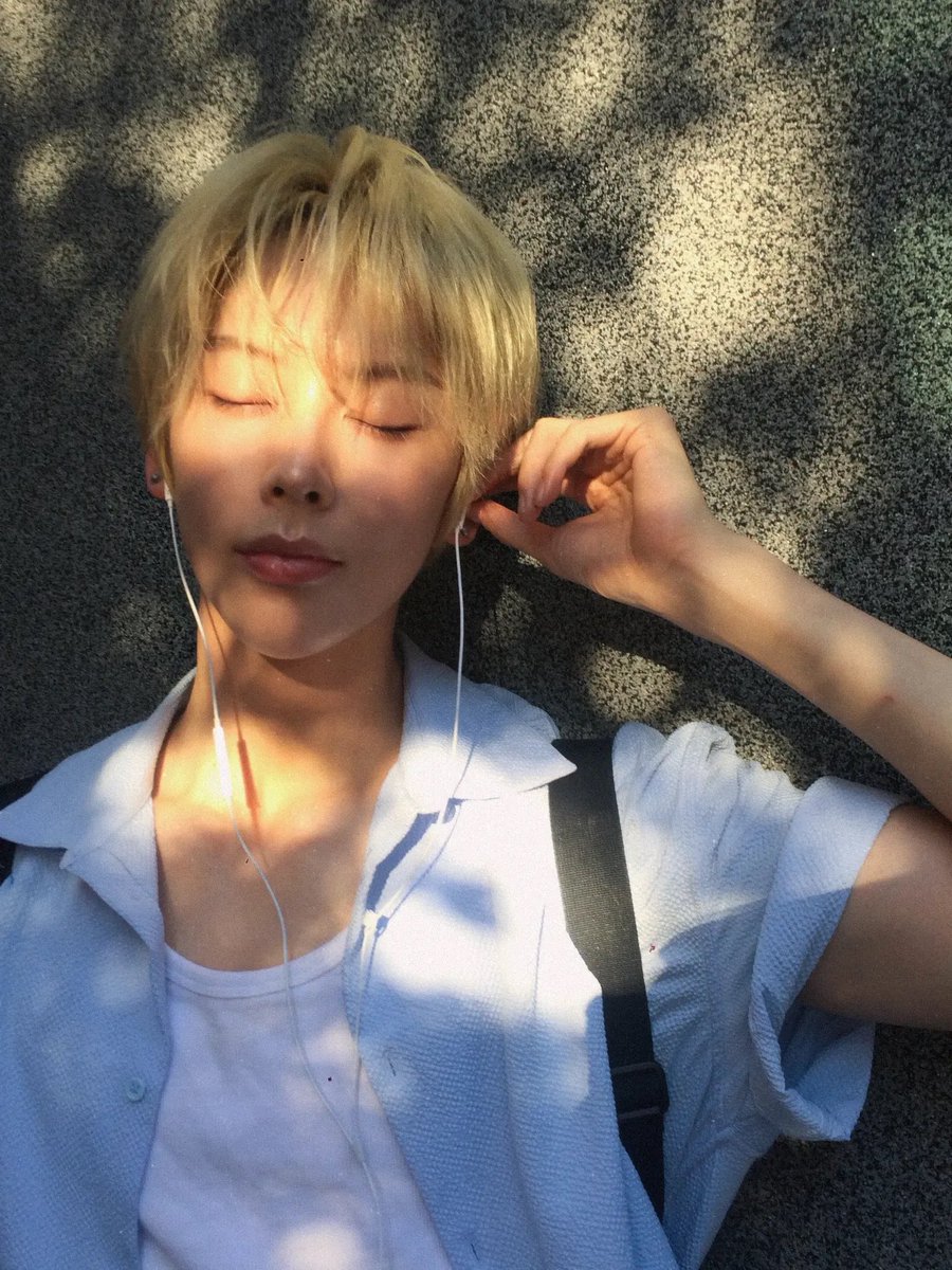 _forlynn's tweet photo. 빠른 데뷔 plz🙏 https://t.co/YfVtTdoQxV