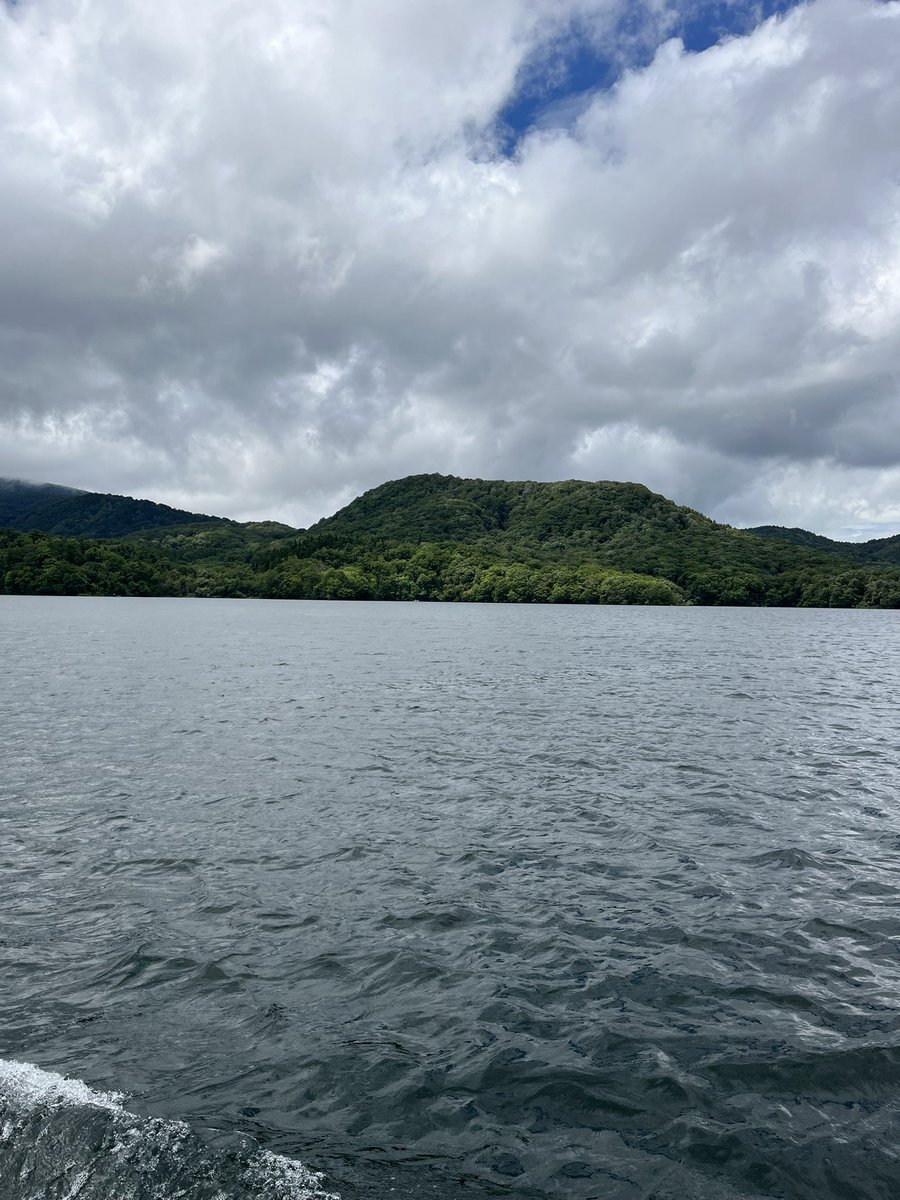 kohaku0719's tweet photo. 遊覧船に乗ってみた
うーん、曇ってる☁️ https://t.co/khZC5QwWI3