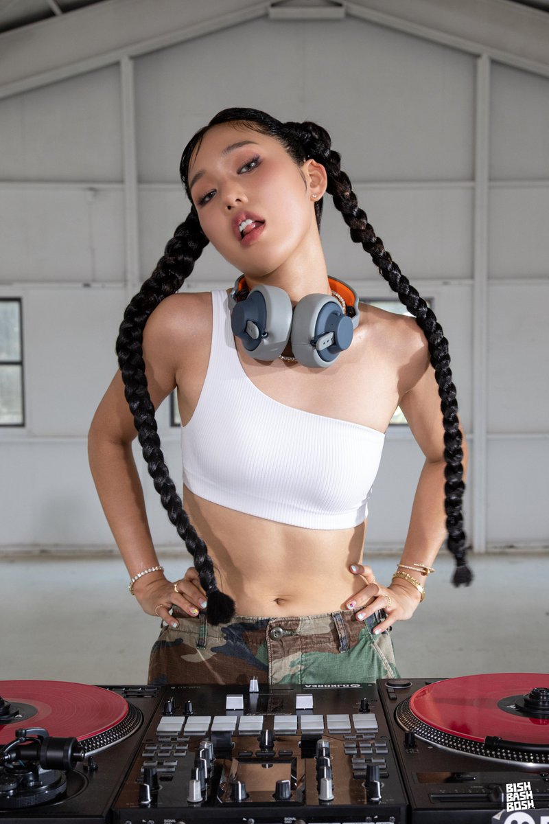 8_OHMYGIRL's tweet photo. Concept Photo #2

MIMI (OH MY GIRL) 1st Single
‘Bish Bash Bosh’

2026.08.20 6PM (KST)

#MIMI #미미
#OHMYGIRL #오마이걸
#BishBashBosh https://t.co/jNhVG6Rs0N
