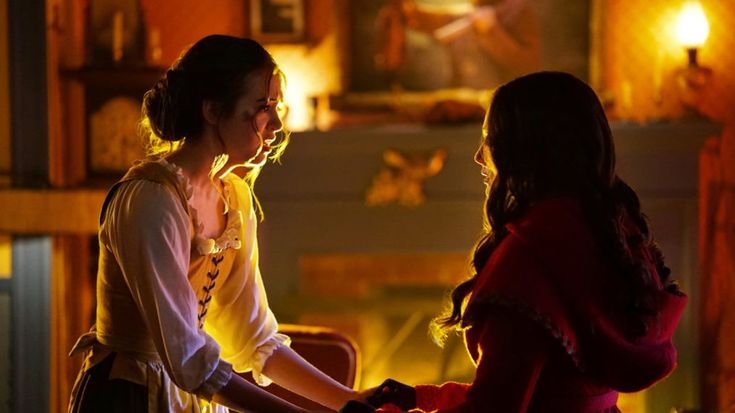 xoxoShadowfan03's tweet photo. Hot take: Glassheart is Hosie and Charmwaves is Posie https://t.co/g1lcCWGvUc
