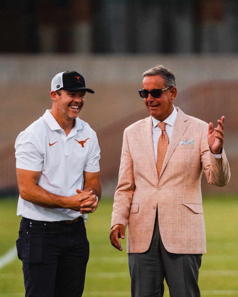 LosLonghorns1's tweet photo. Game recognizes Game #TexasInEveryWay π€π½ https://t.co/T7dxkrPdwH