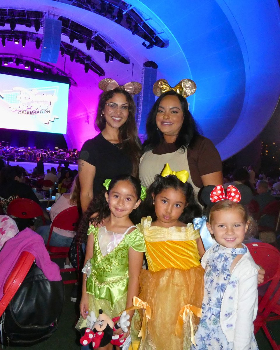 theshellsd's tweet photo. The nostalgia was REAL this weekend #AtTheShell π₯Ήβ¨
From princesses & Mickey ears to Pixar characters, fans brought the @DisneyConcerts spirit to Disney β80sββ90s Celebration with @sandiegosymph! π°ππ€
Thanks for dressing up, singing along & celebrating with us! ππ« https://t.co/xJyDnhR6Qs