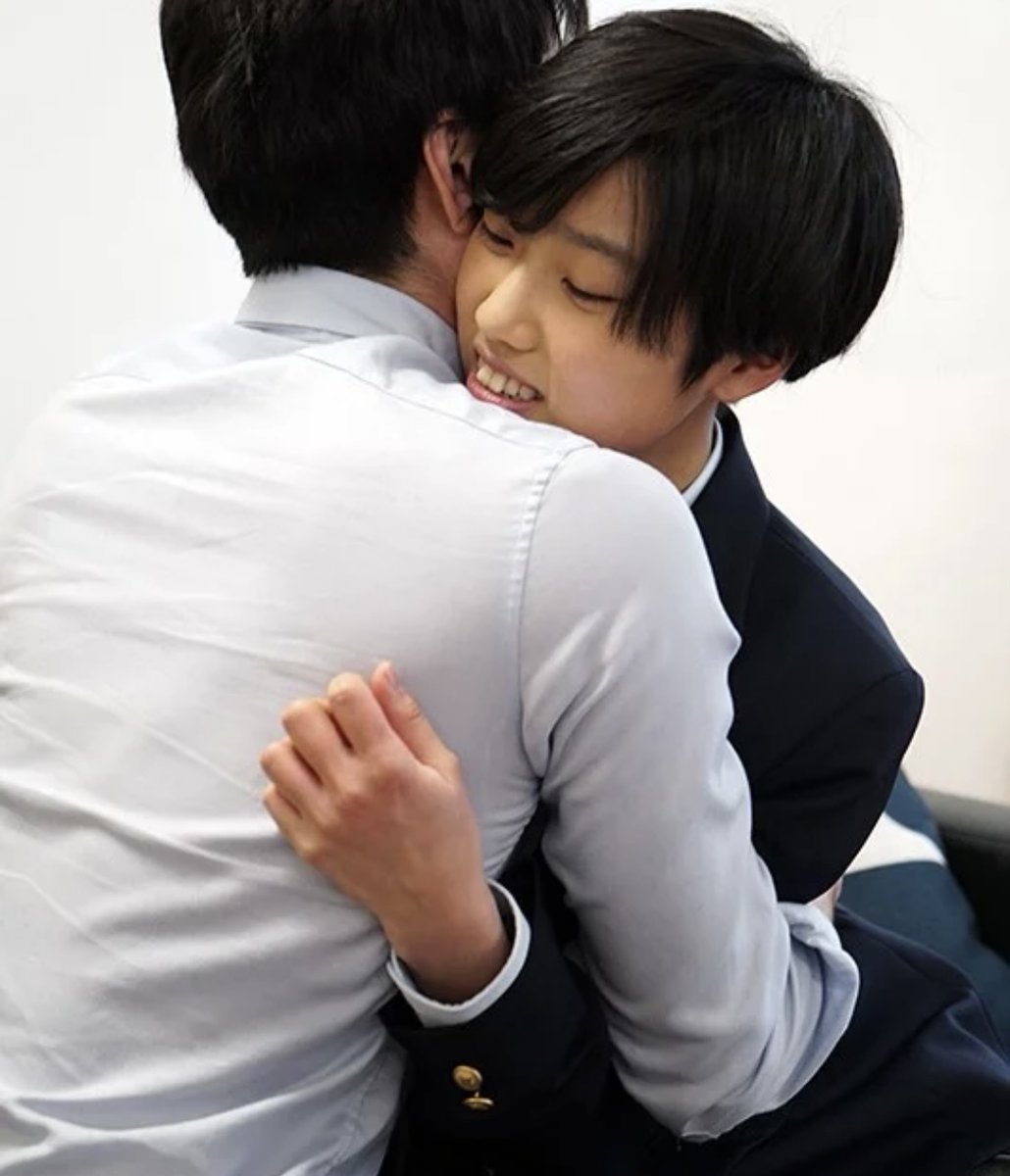 biske99521's tweet photo. 岸谷燈って子、有名なのか？
ワイは初耳やったで。

レビューコメント見てると絶賛の嵐やで、この子 https://t.co/umXX9rjK4h