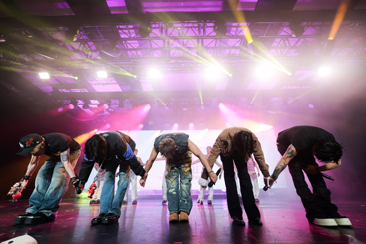 SB19Official's tweet photo. The WAS Seer said: Hope you enjoyed the first day of our fan meet! 🇺🇸

Day 1 of our Thanksgiving Fan Meet was one for the books! From performances of your favorite tracks to fun activities with SB19, we loved every moment we shared with you.

Thank you to everyone who joined us and made Day 1 so memorable!

Tickets for our Japan fan meet are still available here: https://t.co/hlIKVFTkfD

#SB19 #UySB19 🐐🇵🇭