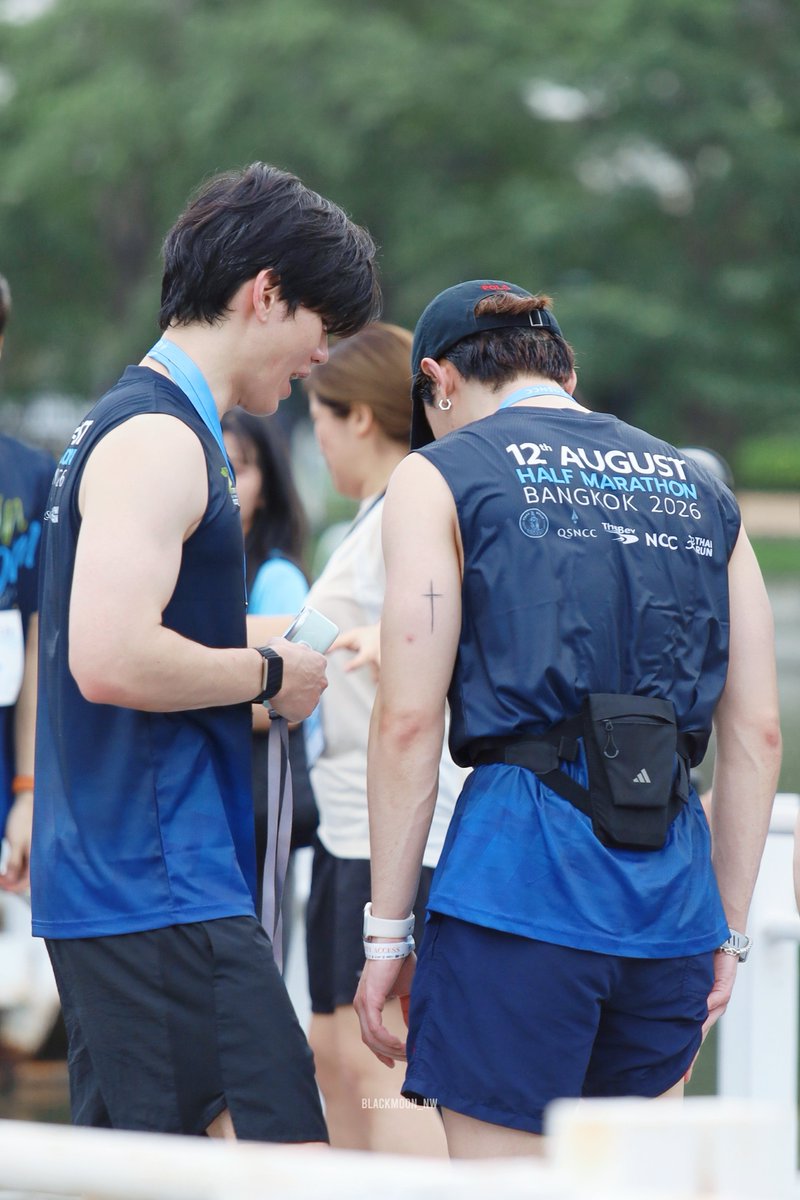 blackmoon_nw's tweet photo. วันนี้สองพี่น้องมาวิ่งด้วยกานน💛 🏃🏻🏃🏻

(แต่ผมเขินwa 🫠)

NEWWIEE RUN FOR MOM 2026
#BangkokHalfMarathon #Newwiee #KristPerawat #พิวอมแบร์กับน้องเต่า https://t.co/fCUEzHkBiQ