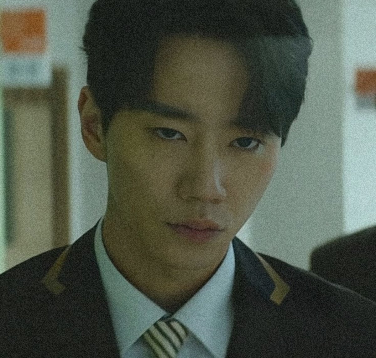 huntervichh's tweet photo. I also don't really want to repeat the topic of Seongje and Sugang fighting over Hyuntak... So I also kind of thought about a rival gang to Geum and making those two bastards a Romeo and Juliet from hell https://t.co/9X9FQKHsyR