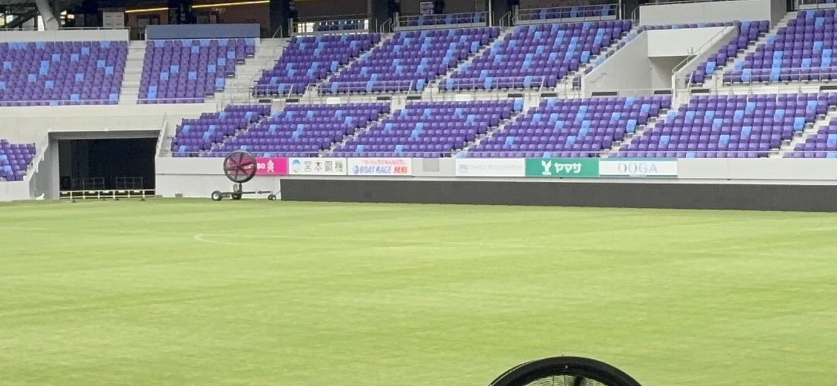 sanfrecce_kita's tweet photo. 苦節三年🥹🥹🥹🥹🥹

看板が全部埋まっったぁぁぁーーーーーーー👏👏👏👏👏👏👏👏👏👏👏👏👏👏👏🙌🙌🙌🙌🙌🙌🙌🙌🙌🙌🙌

先週は埋まってなかったのに
お見事👏👏👏

#sanfrecce
#サンフレッチェ広島
#看板埋まった https://t.co/1ZtlgTfC5h
