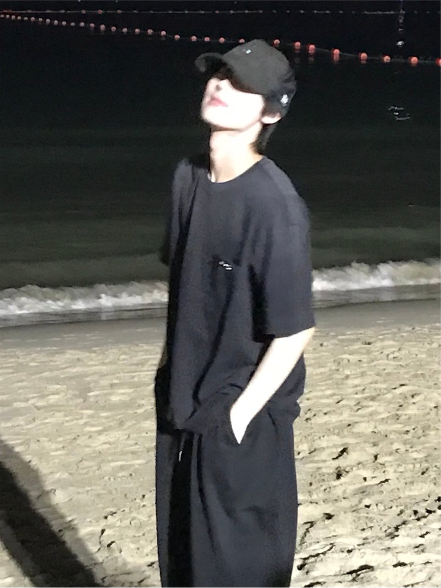 goldenksunoo's tweet photo. these pics 🙈💕🌊

#SUNOO #선우 https://t.co/CSgFqUZ85A