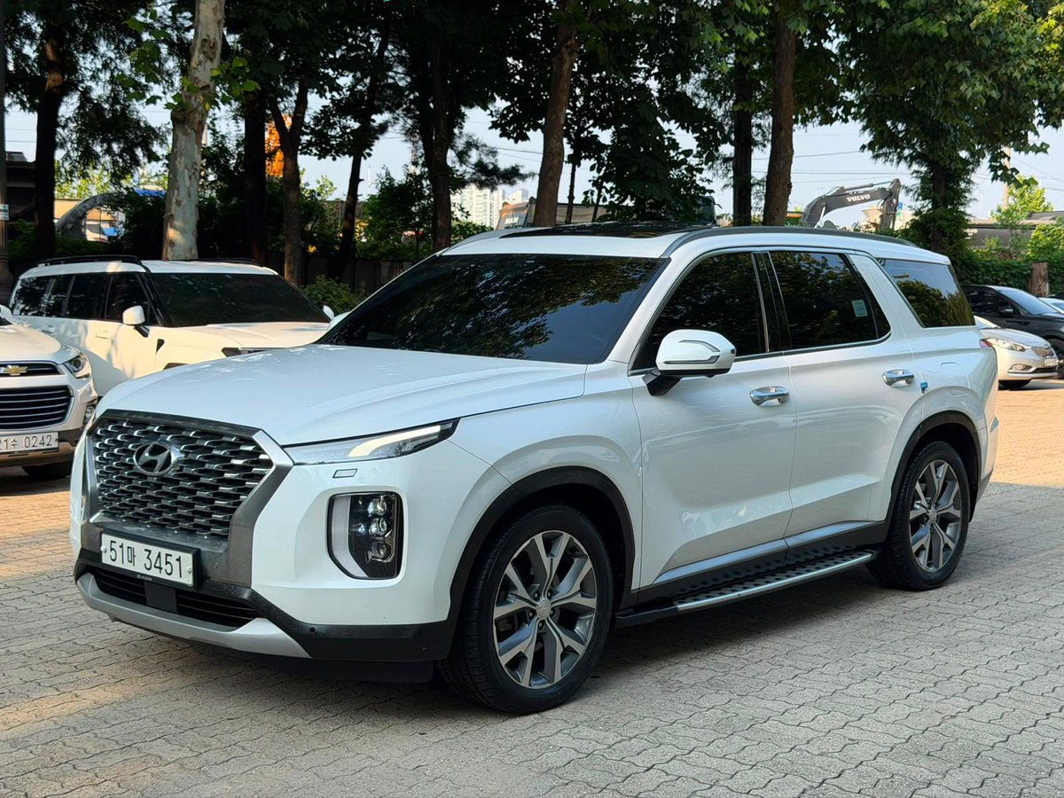 OderaOrji's tweet photo. HYUNDAI PALISADE
Top-of-the-line configuration
Dual glass sunroof
Year of manufacture: 2018
Engine capacity: 3.8L
Fuel: Gasoline ⛽️
Mileage in Korea: 73,000 km
Heated and cooled seats
Seat lift and memory
Electronic handbrake
Electronic trunk
No replacement parts
Dual-zone climate control
8-seater seats
4WD
Includes 2 keys 🔑
Head-up display
Red interior 🛑
Technically flawless
In perfect condition
BSC 30 m only