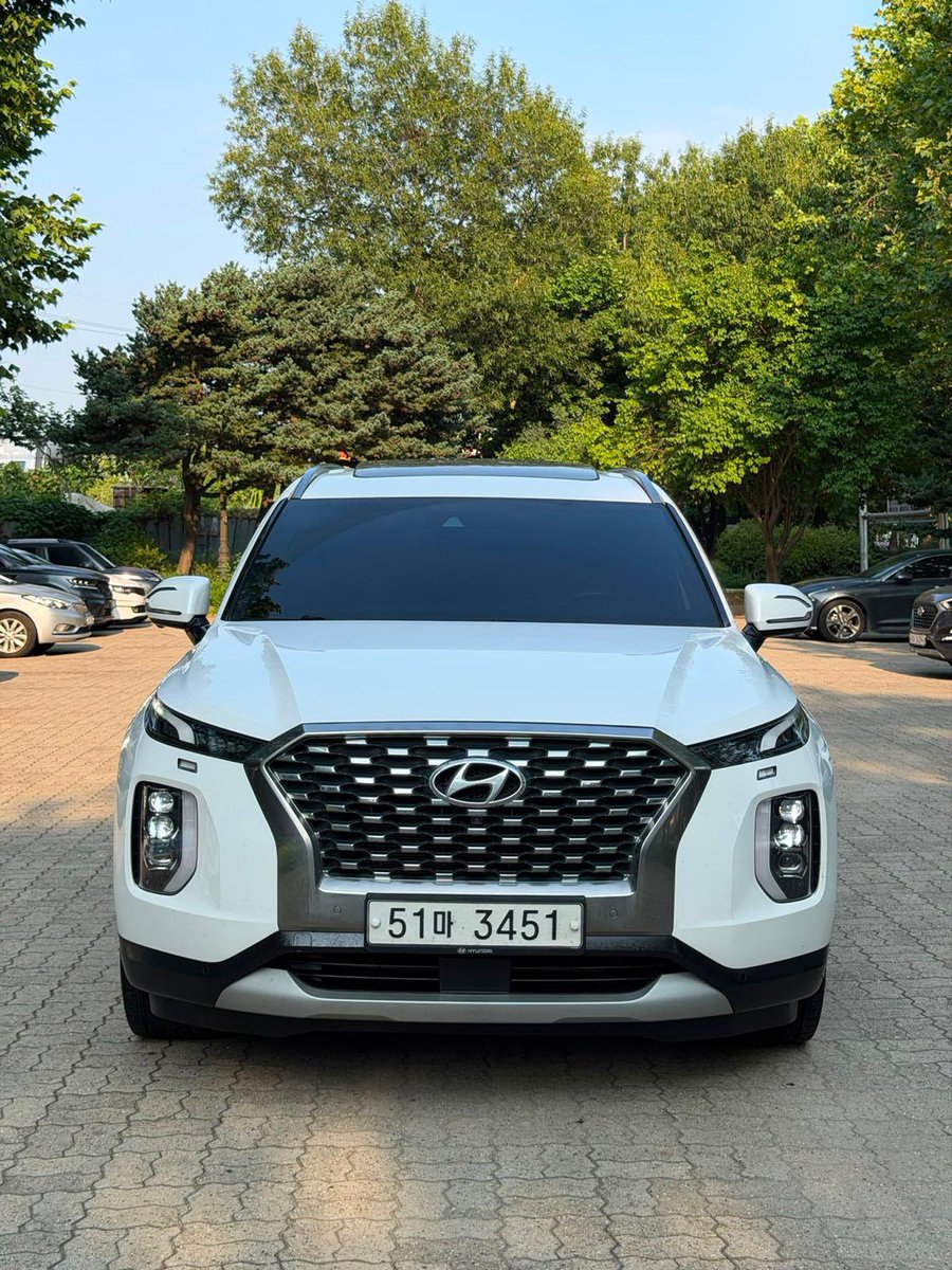 OderaOrji's tweet photo. HYUNDAI PALISADE
Top-of-the-line configuration
Dual glass sunroof
Year of manufacture: 2018
Engine capacity: 3.8L
Fuel: Gasoline ⛽️
Mileage in Korea: 73,000 km
Heated and cooled seats
Seat lift and memory
Electronic handbrake
Electronic trunk
No replacement parts
Dual-zone climate control
8-seater seats
4WD
Includes 2 keys 🔑
Head-up display
Red interior 🛑
Technically flawless
In perfect condition
BSC 30 m only