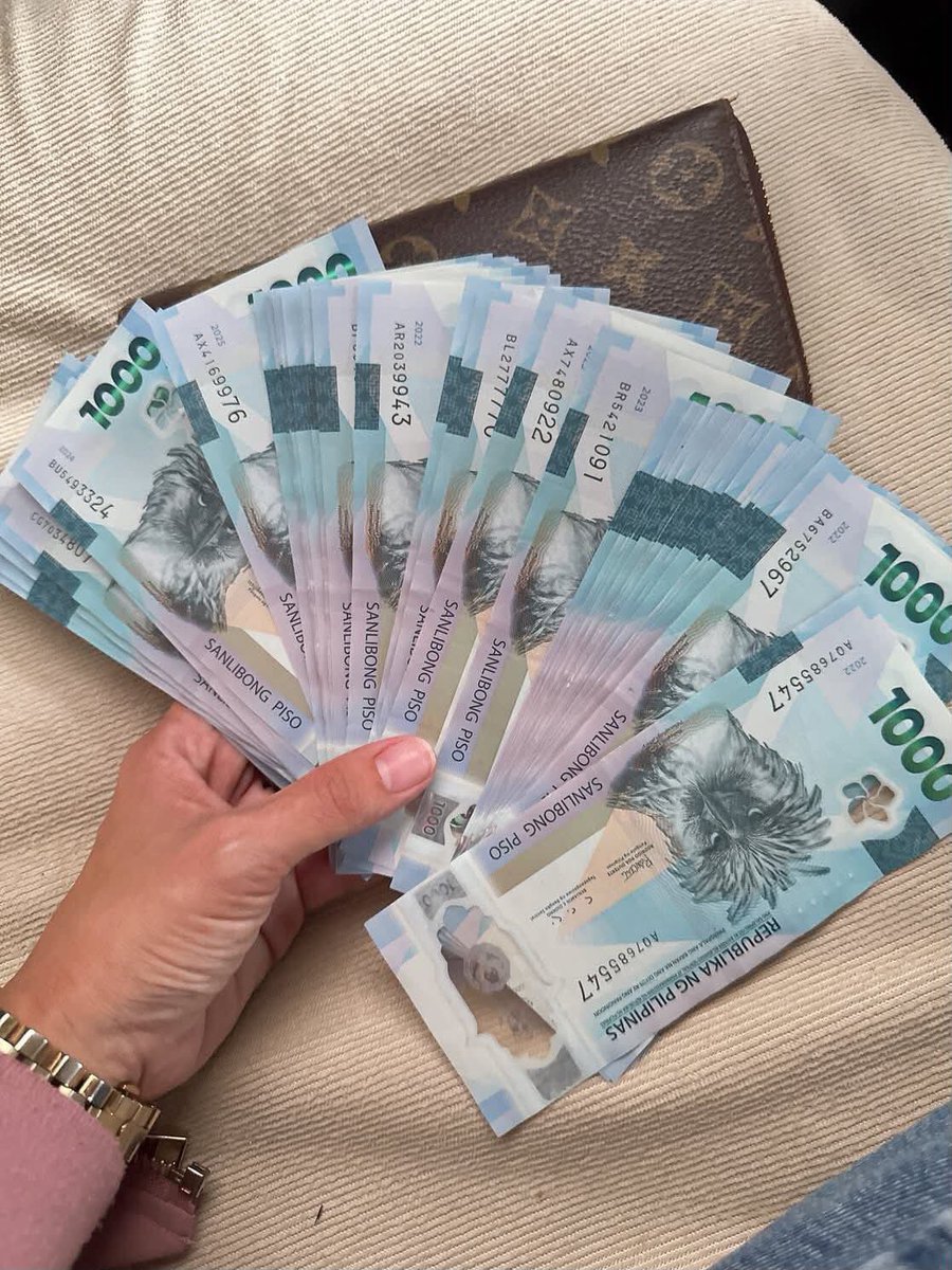 rvinjayx_'s tweet photo. Money dust sating lahat 💸 https://t.co/aLmqn1CvpN