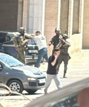 SaveSJarrah's tweet photo. #OccupiedWestBank, 11 Aug 2026
#israeli forces abuse a Palestinian during a military raid incursion into the city of Nablus in the occupied West Bank.
#NetanyahuWarCriminal #Boycottisrael
#TrumpWarCriminal #BoycottUSA
#israel Enemy of Humanity https://t.co/jLn8yMtn5V