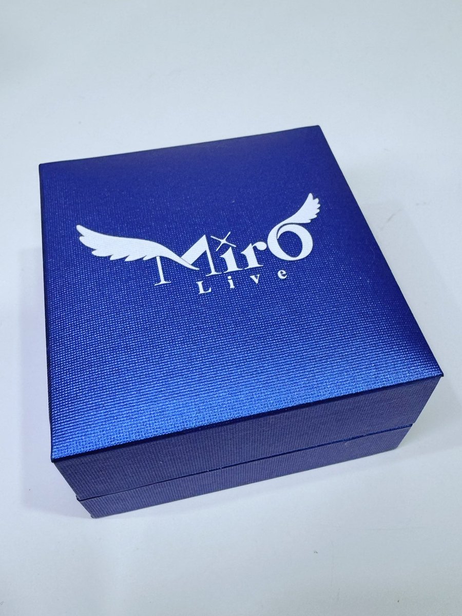 MiroliveTw's tweet photo. 🌠 FF47-Mirolive Starfall 璀璨星海永恆之約 🚢
【限量限定新品展示】#FF47 #Mirolive #Starfall
🌊 E賞 璀璨星海紀念金屬徽章 ✨
🌊 F賞 璀璨星海紀念籌碼組 ✨ https://t.co/vRvrdErk3U
