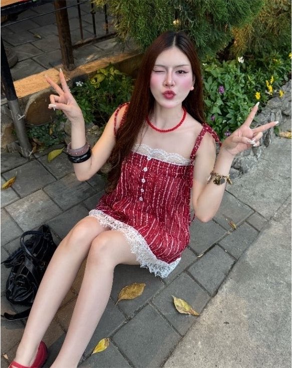 Bunnyi3k's tweet photo. แนะนำสายเดี่ยวของร้าน Minimint.Pants 🐰 ดีเทลลูกไม้แต่งขอบทำให้ดูน่ารักมั้ก แมทช์ง่ายได้หลายลุคสุดๆ 🪷🍦✨🥑 https://t.co/iP8SirC7qf