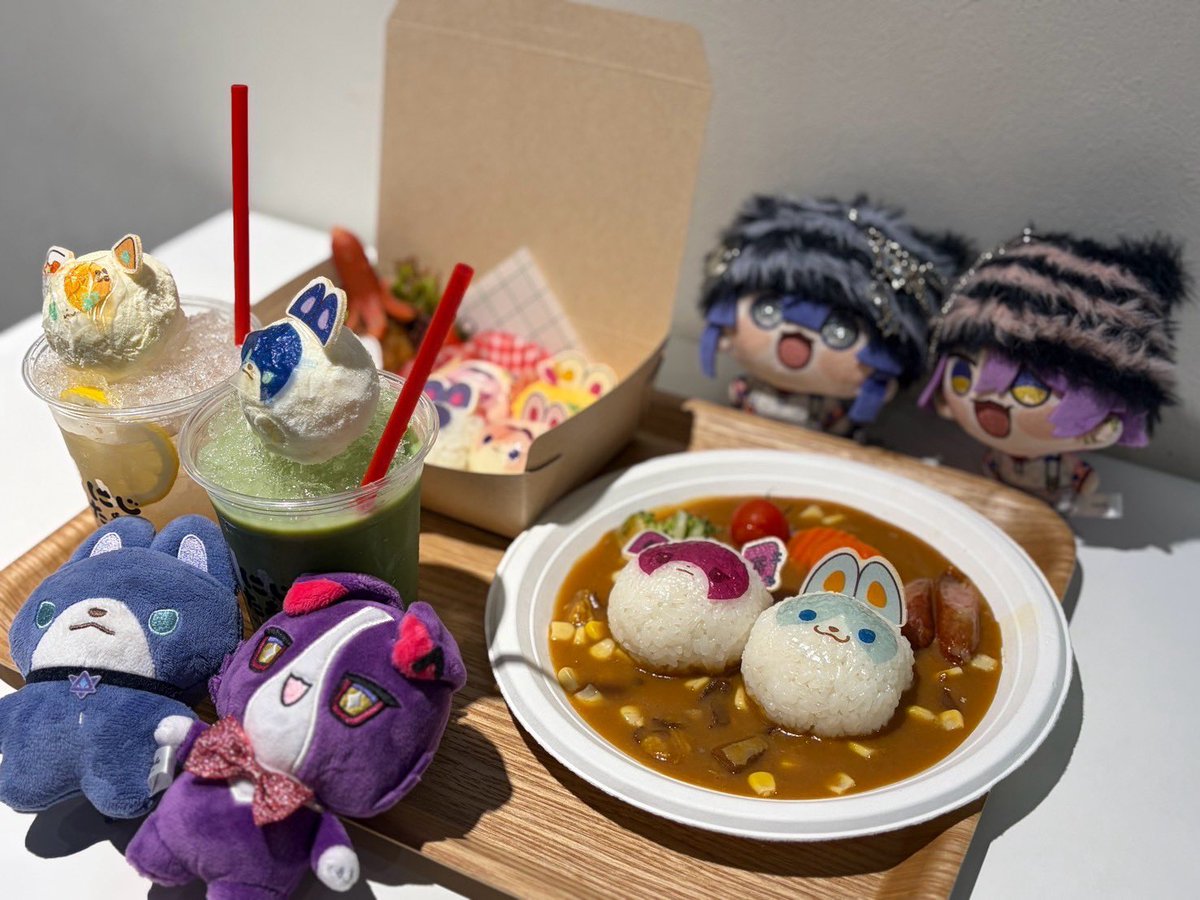 _sssoraaa's tweet photo. たうんカフェについてきていただいた　ぬいストアはお目当て売り切れざんねん https://t.co/q0Yvqo3aza