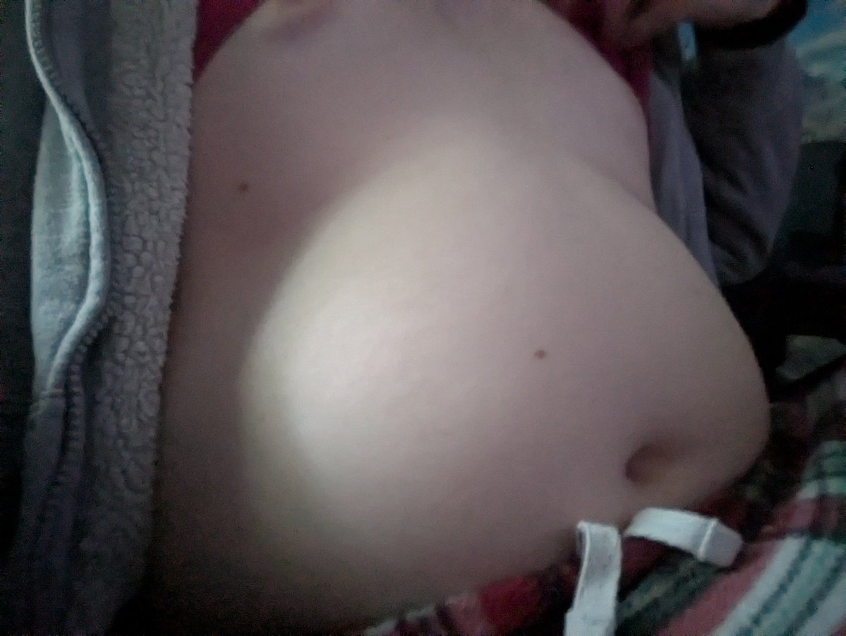 candydandy2627's tweet photo. Oki! Well by popular demand I'm posting some tummy!
I haven't been growing it as much recently but I still like the pudge I have
I hope everyone is nice I'm very shy about this https://t.co/rL6cxDK0Bh