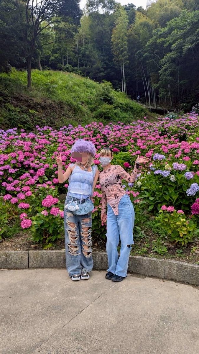 Lily__Sugar's tweet photo. アラフォーのｵﾊﾞﾊﾝやけど可愛いと思って着てたヤバ、すまないねぇ
ワイは外出し派 https://t.co/ZMeLMrhrRX