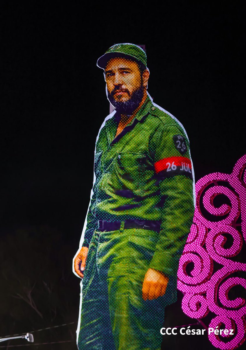molotovdigital_'s tweet photo. #Nicaragua 🇳🇮 La ahora iluminada avenida de Bolívar a Chávez en Managua con la escultura en metal del Comandante Fidel Castro 🇳🇮🇨🇺 https://t.co/tsjtmZ66Fd