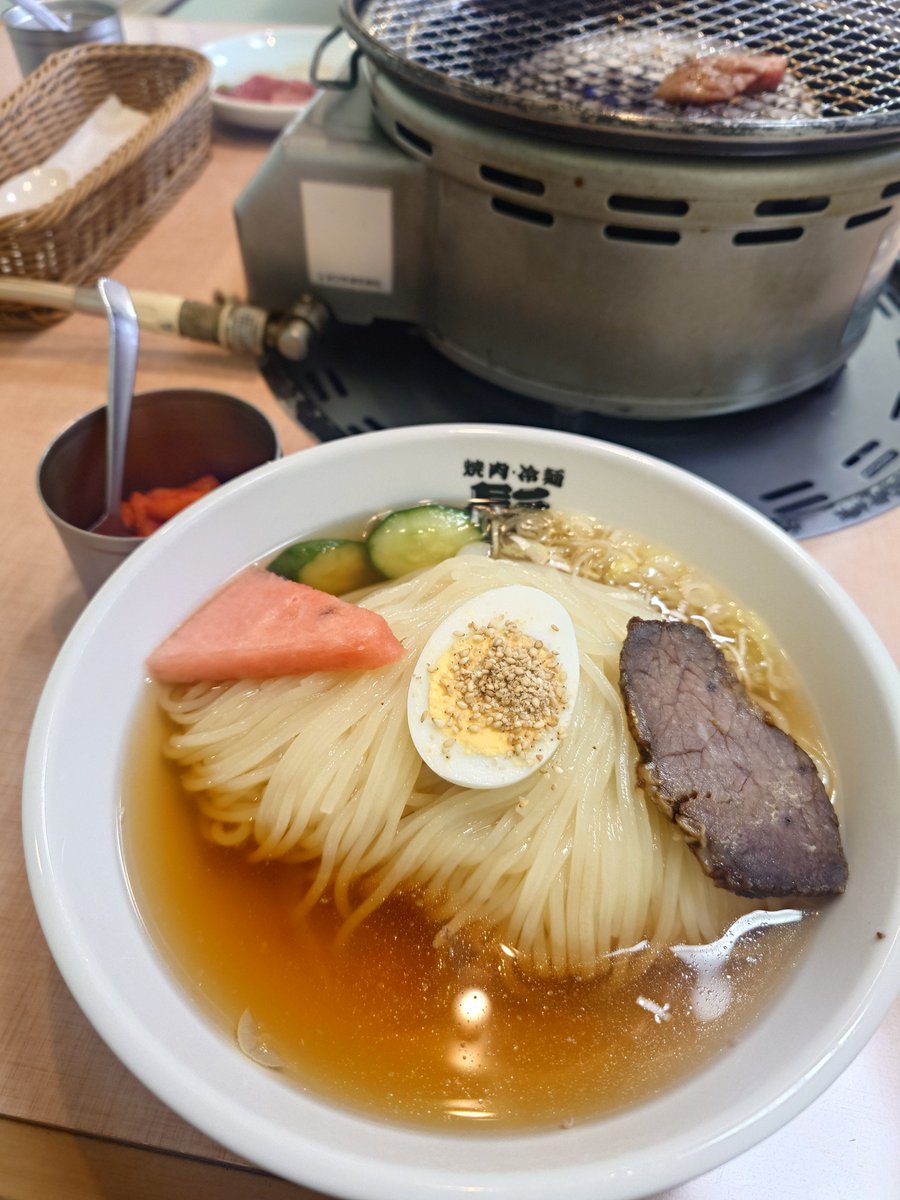 rune_0703's tweet photo. そして今日は冷麺！
ここが一番好きなんだ〜

初めて行ったときにスープが美味しくて感動して完飲した記憶。。笑
お肉も美味しいし大好き🫶 https://t.co/Z7VFkS1CBg