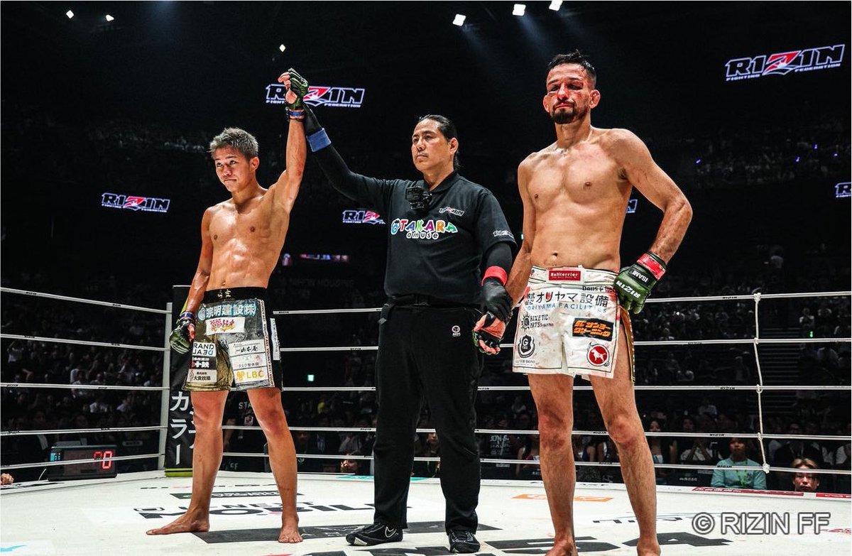 FightsMemory's tweet photo. クレベル×秋元強真の採点内訳📊

植松直哉:（クレベル）27-30（秋元）
 (1R 9-10/ 2R 9-10/ 3R 9-10)

松宮智生:（クレベル）27-29（秋元）
 (1R 10-9/ 2R 9-10/ 3R 8-10)

石川喬也:（クレベル）26-30（秋元）
 (1R 9-10/ 2R 8-10/ 3R 9-10)

詳細:https://t.co/wBwtpmA1d2 https://t.co/VQxgi0dNDE