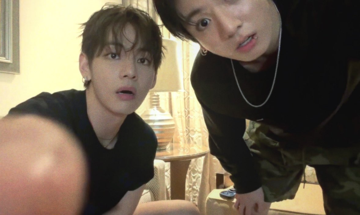 kooadmirerr's tweet photo. 🐻🐰 https://t.co/H5H3aUWvBd
