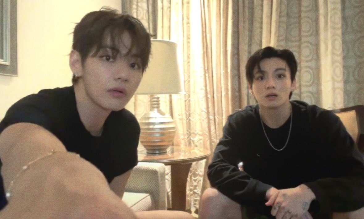 kooadmirerr's tweet photo. 🐻🐰 https://t.co/H5H3aUWvBd