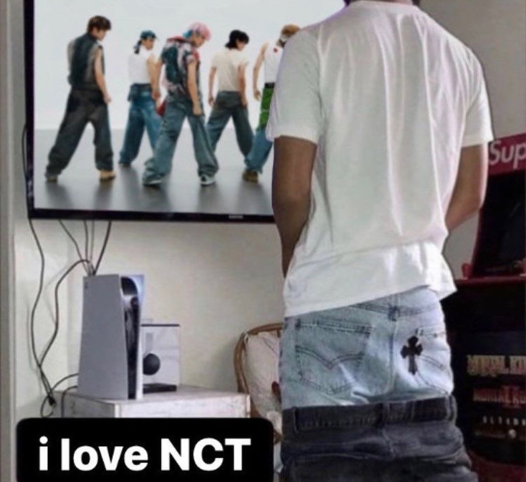 azulmrquez's tweet photo. @lemkkyu nct no soy la mejor fan pero ustedes tampoco son la gran cosa ahh moment https://t.co/FUIEjjB1e8