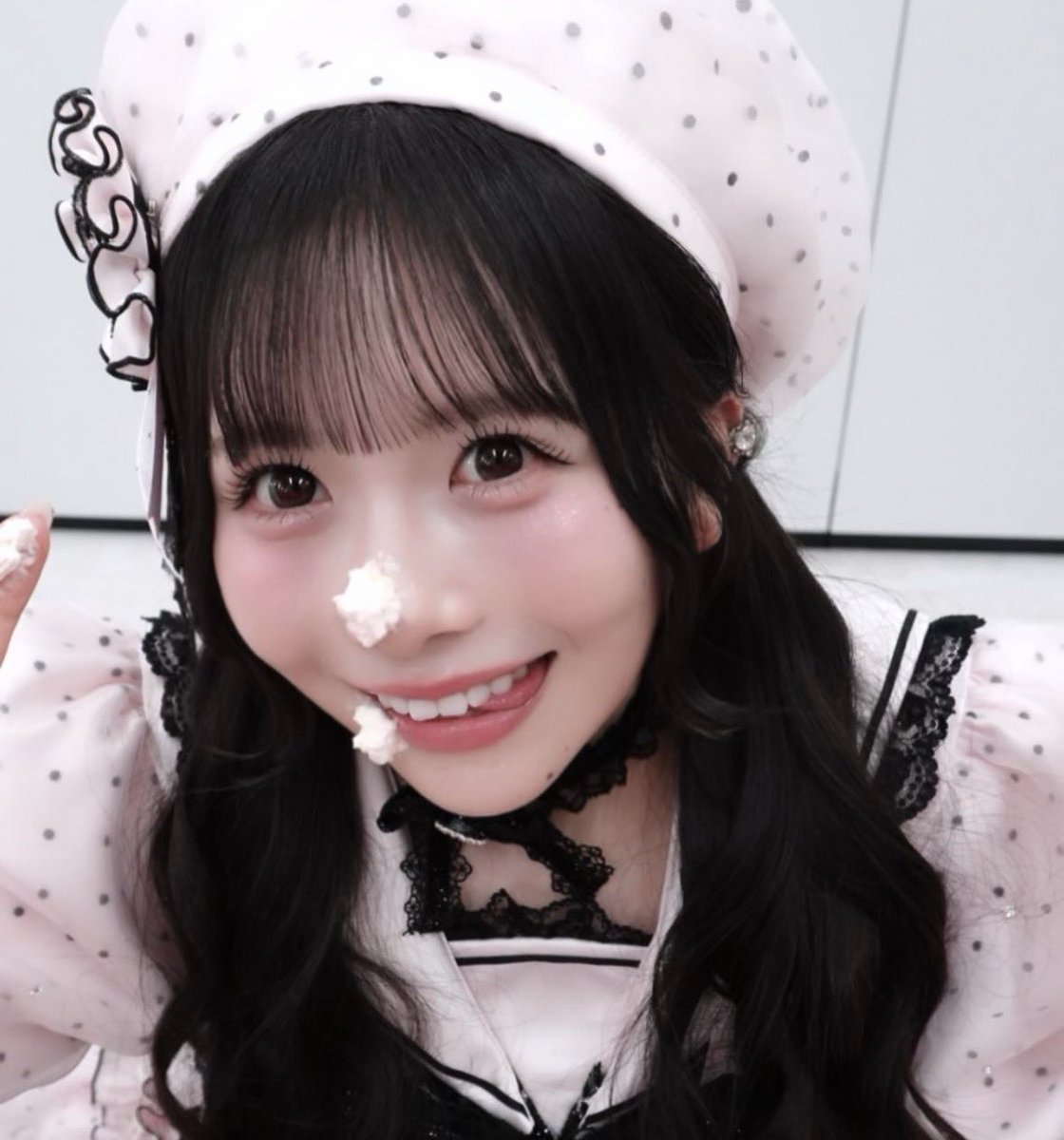 dezuuu_ss's tweet photo. なつかちゃんが「最上級に可愛いの!」歌ってる時こんな感じだったから描いてみた(^_-)-☆
#栗田なつか #コレサワ https://t.co/ot2gtvnsoW